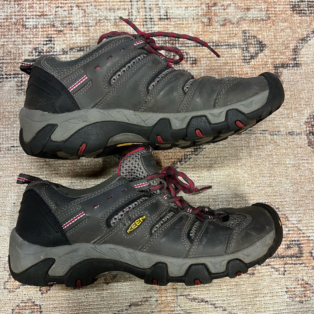 Keen hiking shoes